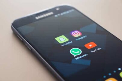 WhatsApp Icon auf Smartphone