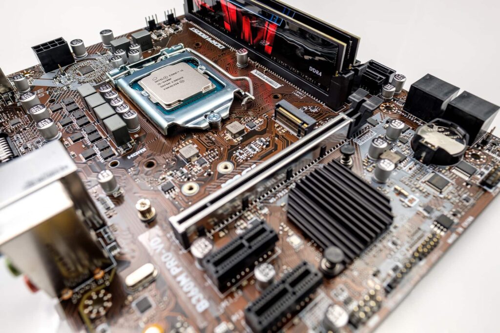 Hardware in Blockchain-Netzwerken einbinden (Bild von Bruno /Germany auf Pixabay)