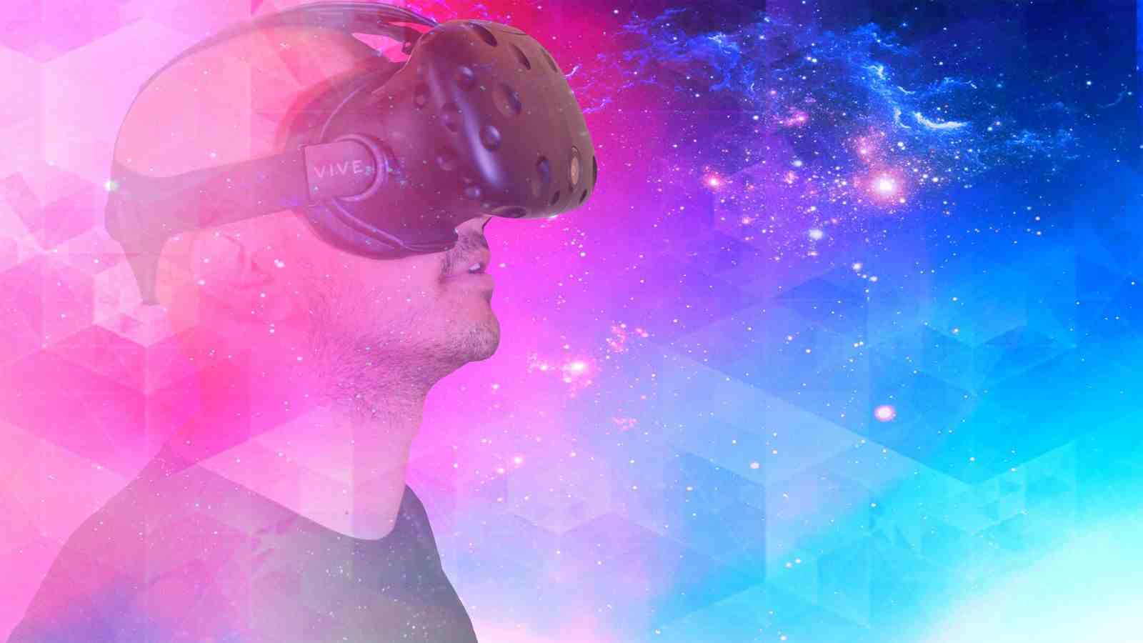 Person mit VR Brille neonpinker und neonblauer Hintergrund