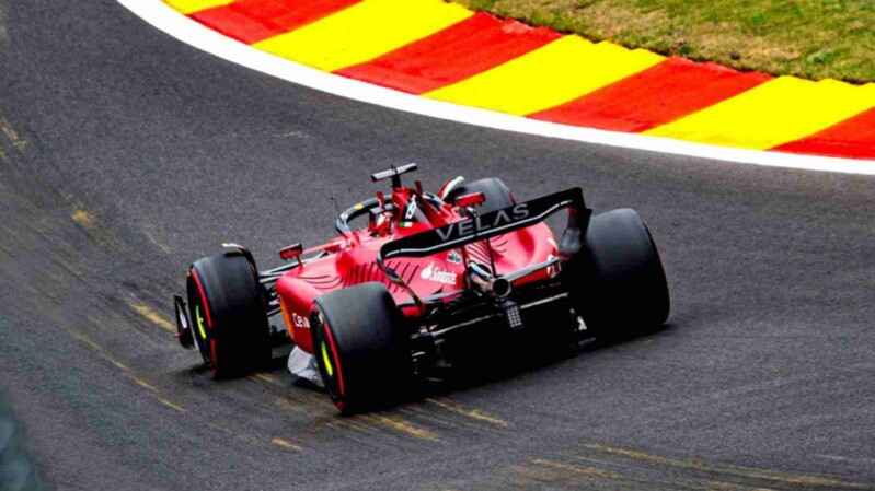 Ferrari Formel 1 Rennstrecke Velas Werbung