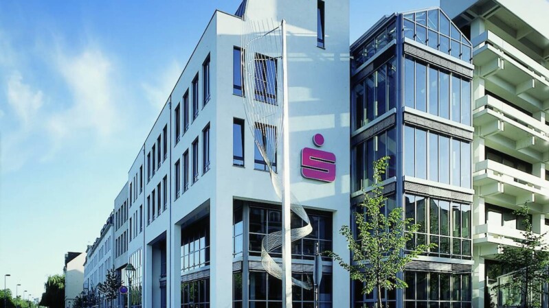 Sparkasse wird zur Krypto-Börse: BTC und Co. ab 2026 verfügbar Titelbild