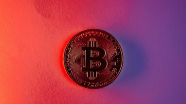 CLARITY Act: Was die morgige Abstimmung für Krypto heißt Titelbild