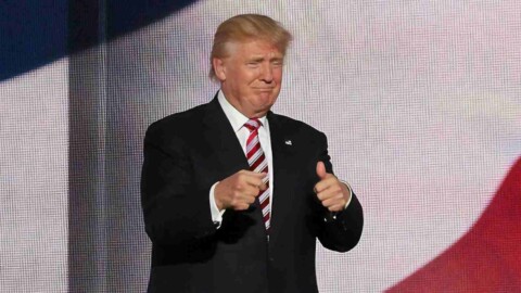 donald trump im anzug