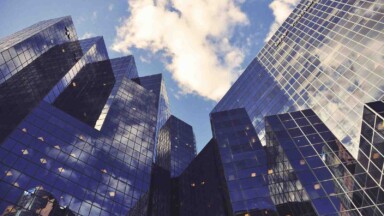 curtain wall building in montreal symbolbild für banken